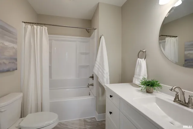 $435,000 | 1431 Hwy 104 Quincy Il 62305, Quincy, IL 62305