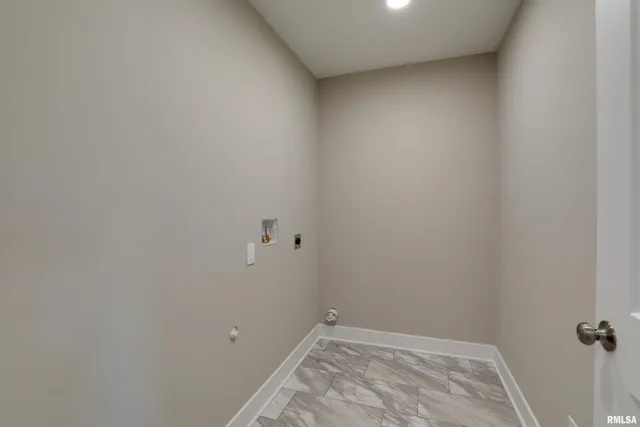 $435,000 | 1431 Hwy 104 Quincy Il 62305, Quincy, IL 62305