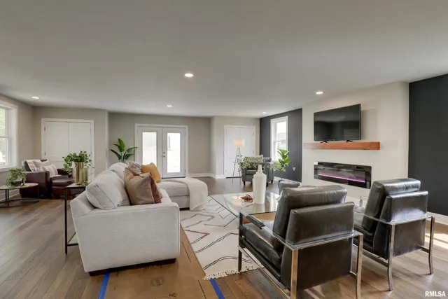 $435,000 | 1431 Hwy 104 Quincy Il 62305, Quincy, IL 62305