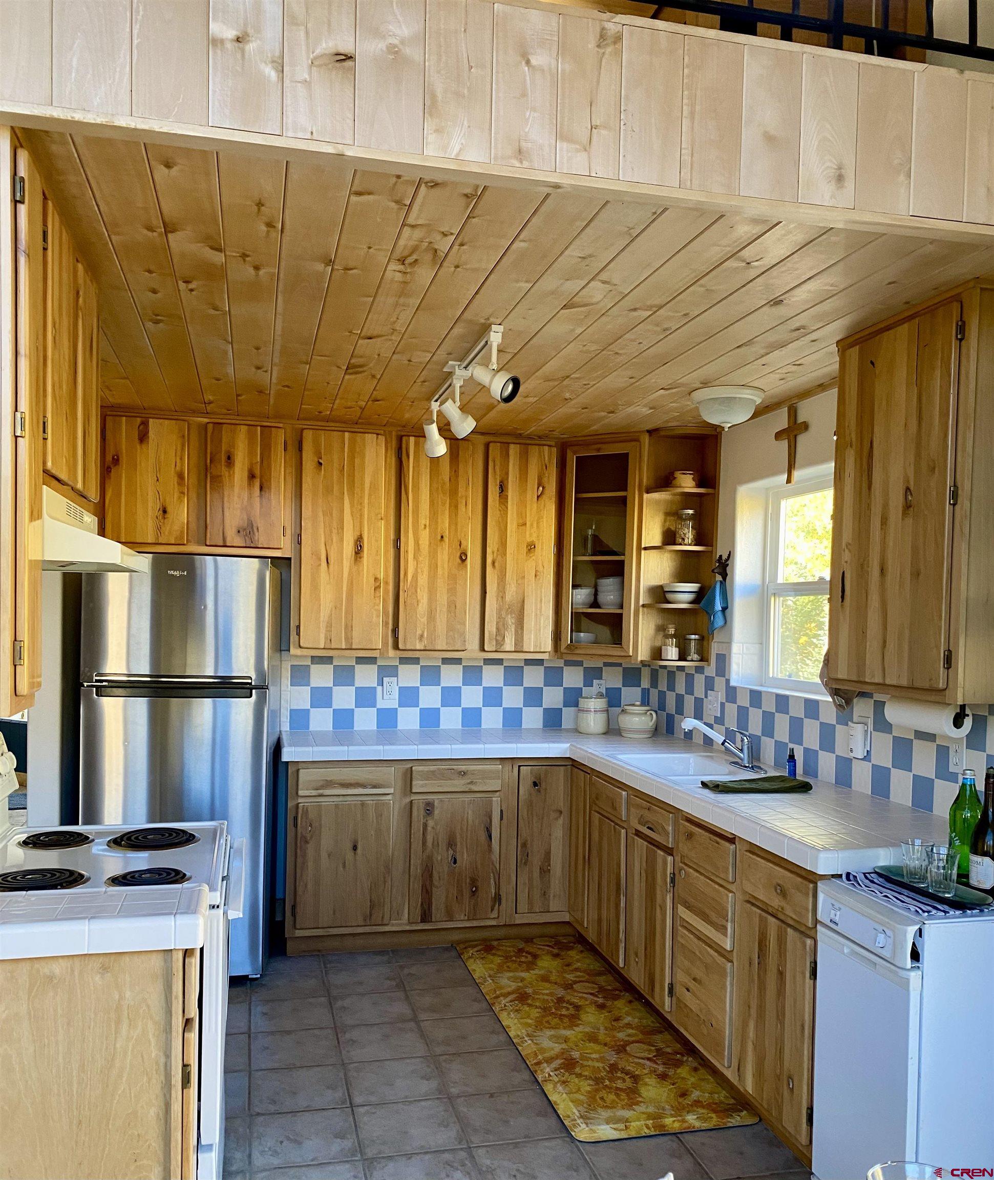 471 Hampton Road Montrose, CO 81220 - Photo 14 of 31 Gallery Image 14
