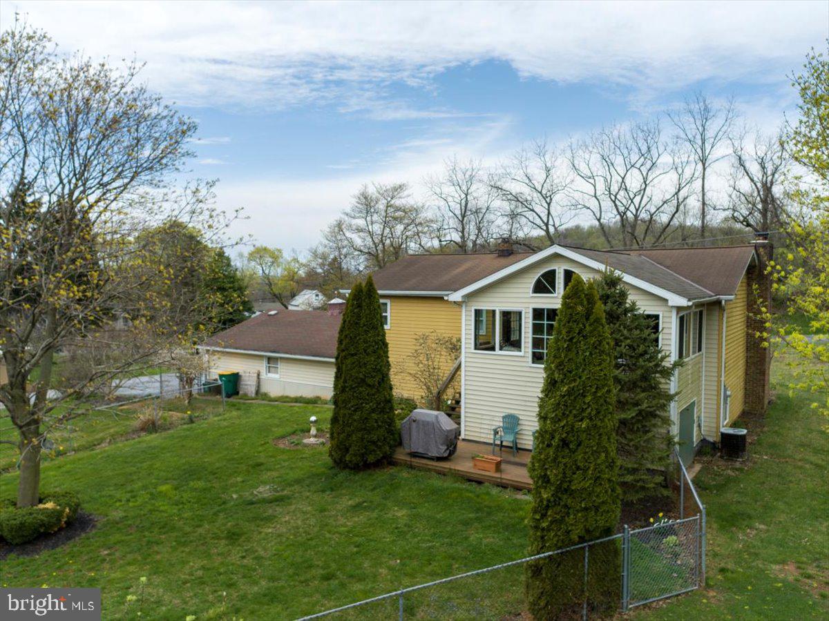 1296 Fritztown Road Reinholds, PA 17569 - Photo 5 of 60 Gallery Image 5