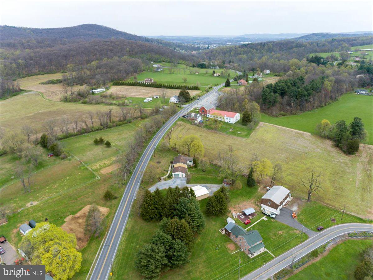 1296 Fritztown Road Reinholds, PA 17569 - Photo 9 of 60 Gallery Image 9