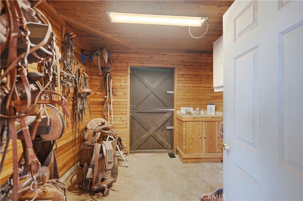 37475 Crown Valley Road Temecula, CA 92592 - Photo 40 of 61 Tack Room