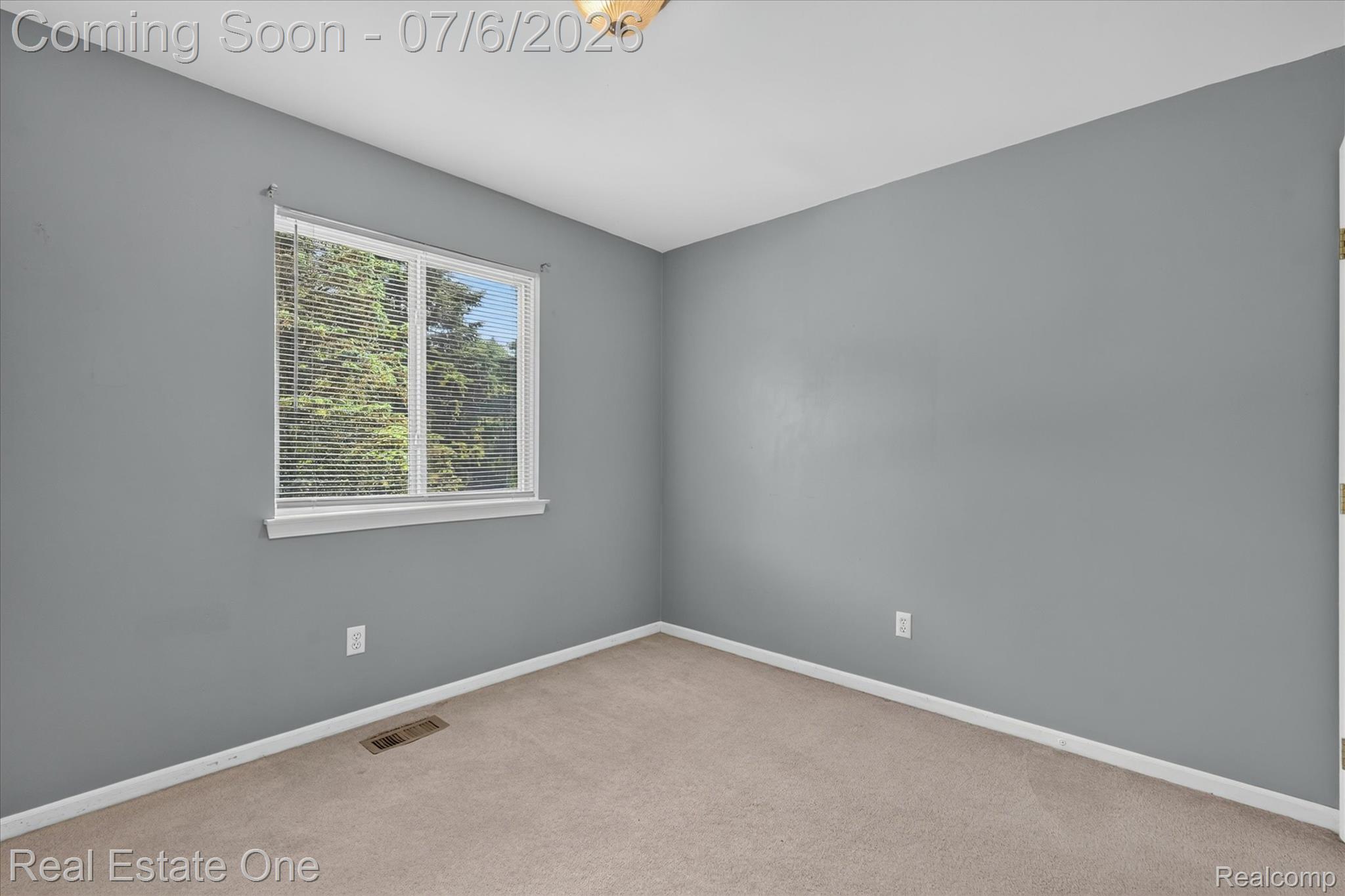 9610 Forest Ridge Drive Clarkston, MI 48348 - Photo 34 of 77 27-9610-Forest-Ridge-Dr-Village-of-Clarkston-MI-48348-WindowStill.jpg