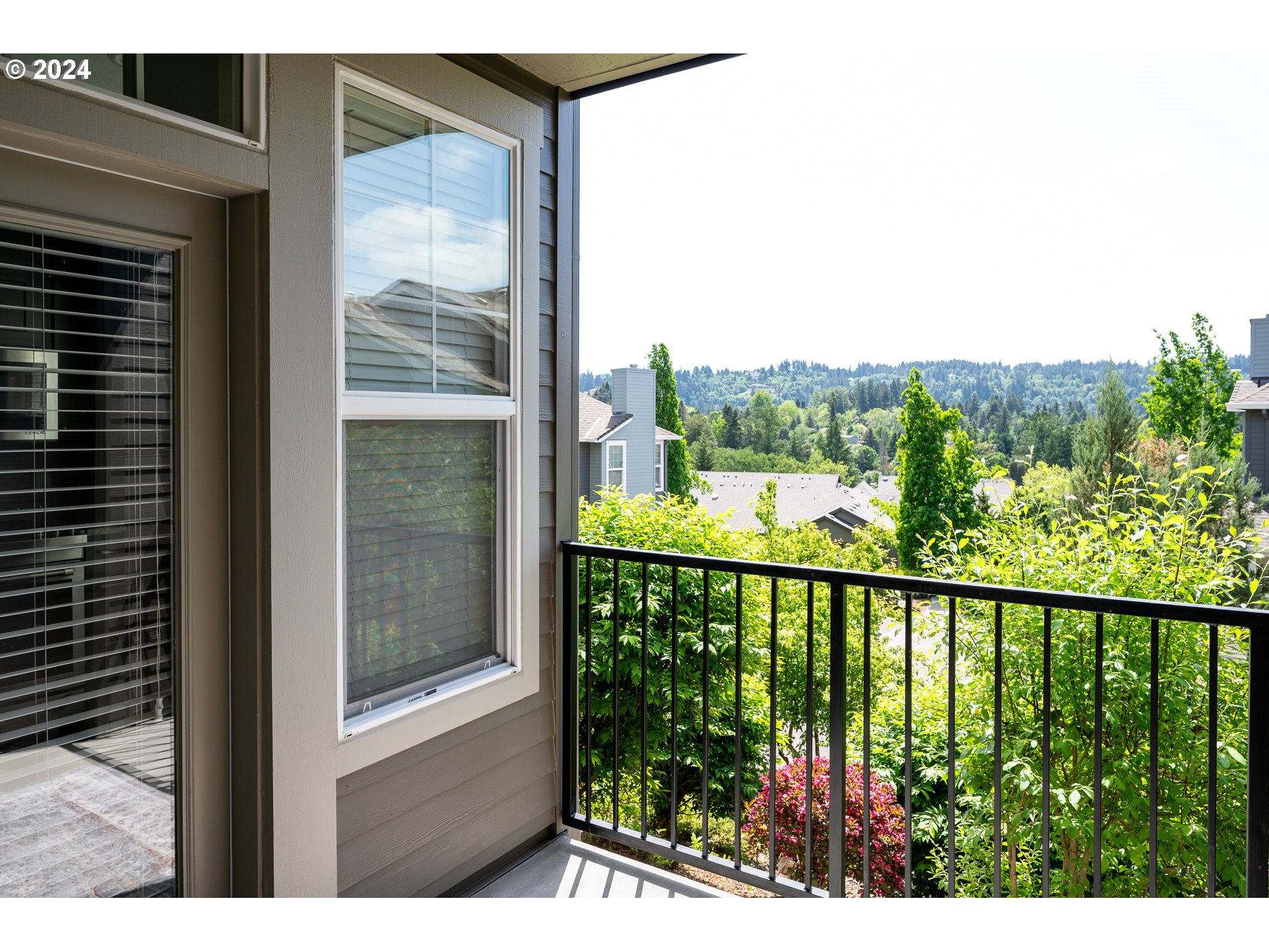 2395 Snowberry Ridge Court West Linn, OR 97068 - Photo 26 of 37