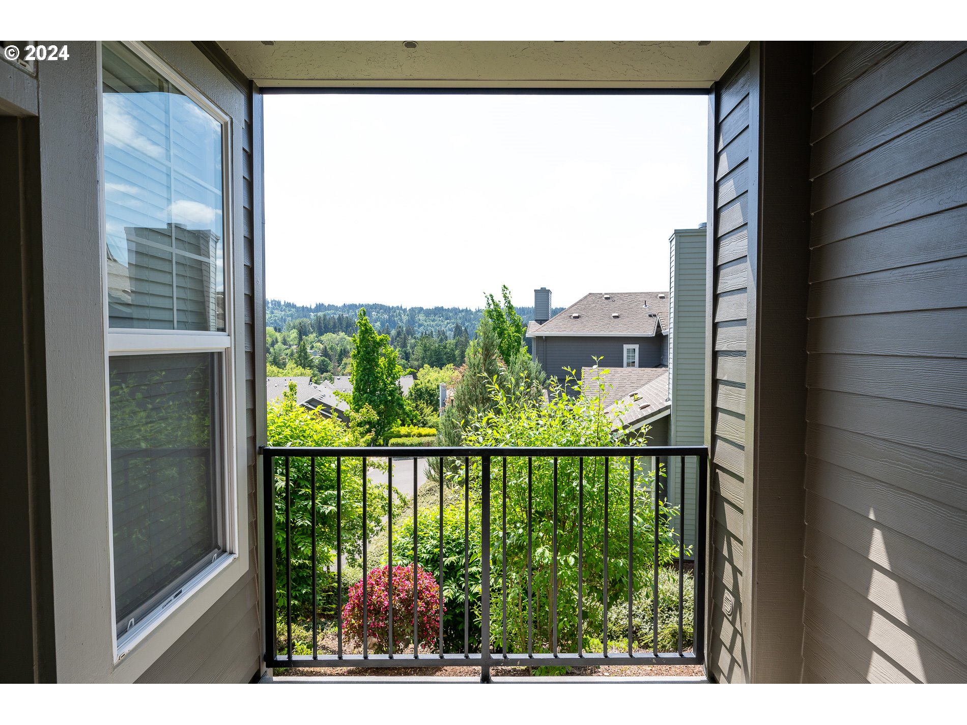 2395 Snowberry Ridge Court West Linn, OR 97068 - Photo 27 of 37
