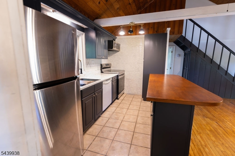 19 Lonaconing Road Vernon, NJ 07422 - Photo 8 of 23