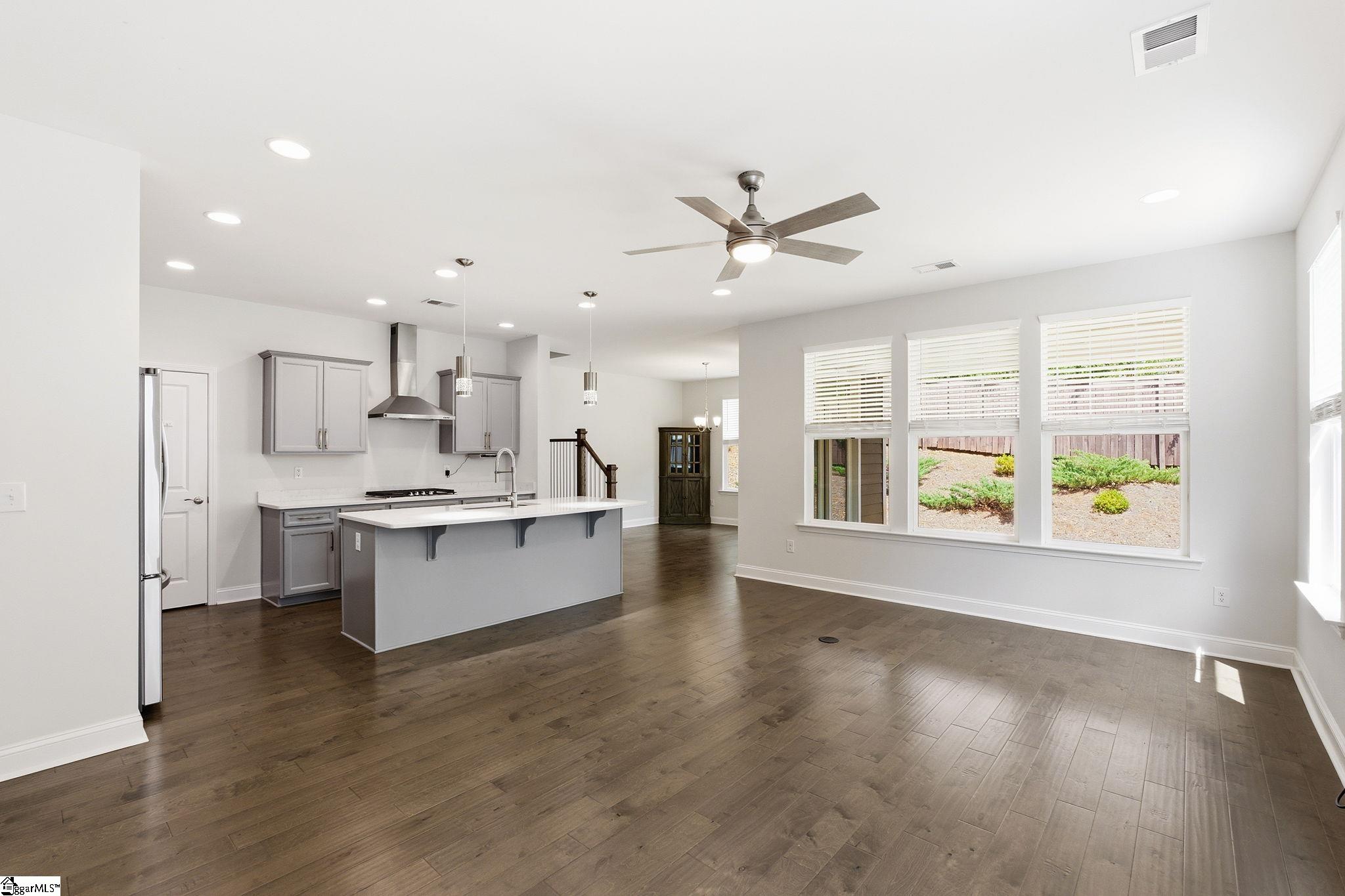 215 Wrightwood Lane Greer, SC 29650 - Photo 3 of 31