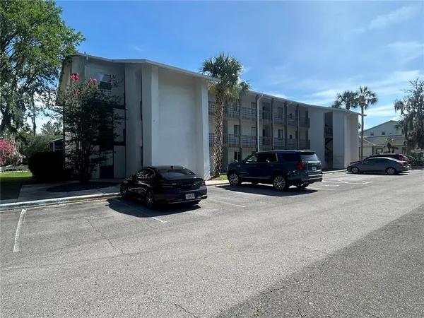 $89,900 | 6519 West Newberry Road, Unit 309, Gainesville, FL 32605