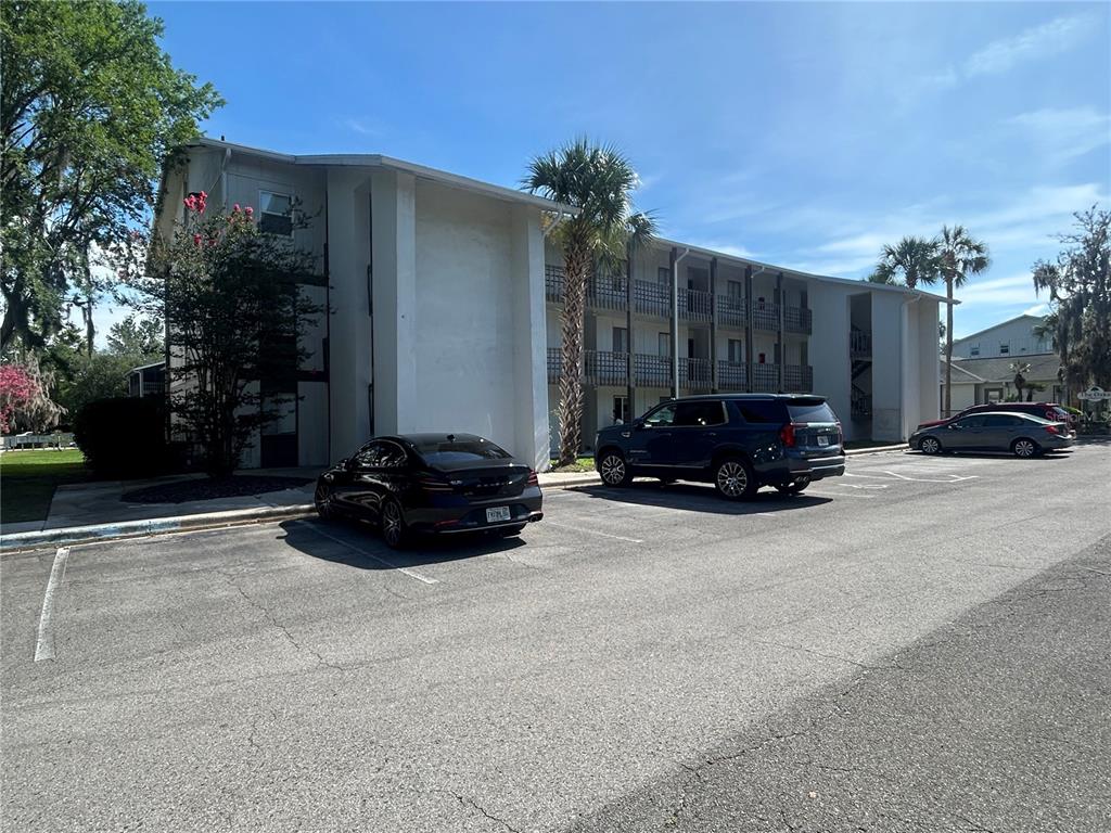 6519 West Newberry Road, Unit 309 Gainesville, FL 32605 - Photo 1 of 17