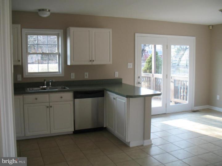 1155 New London Road Landenberg, PA 19350 - Photo 3 of 22 Kitchen