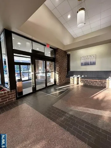 $3,600 | 770 Anderson Avenue, Unit 20E, Cliffside Park, NJ 07010