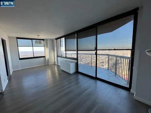 $3,450 | 770 Anderson Avenue, Unit 20E, Cliffside Park, NJ 07010