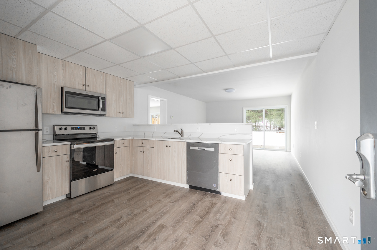 1030 Federal Road, Unit 301 Brookfield, CT 06804 - Photo 14 of 19