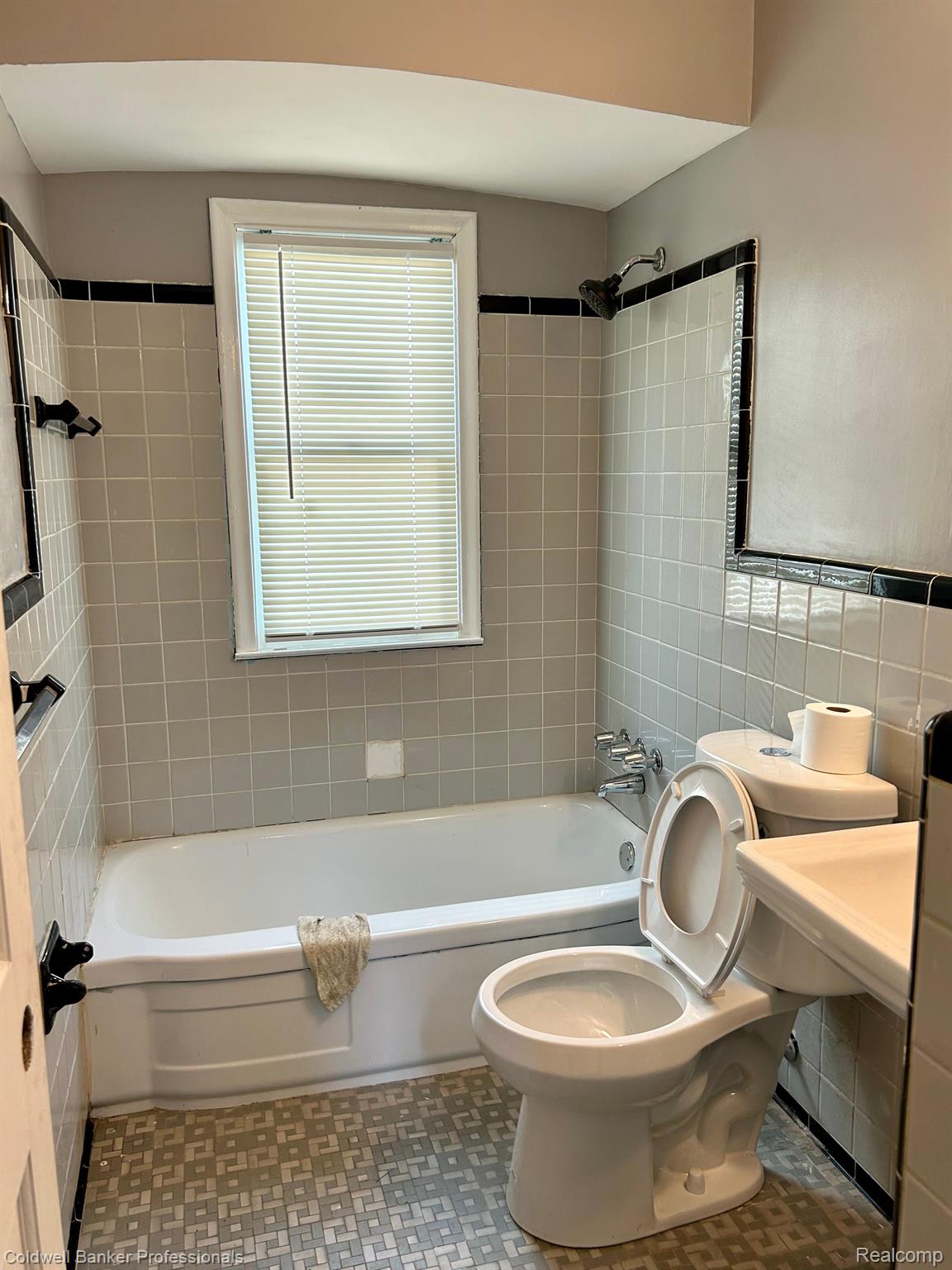 9900 Carlin Street Detroit, MI 48227 - Photo 9 of 15 Gallery Image 9