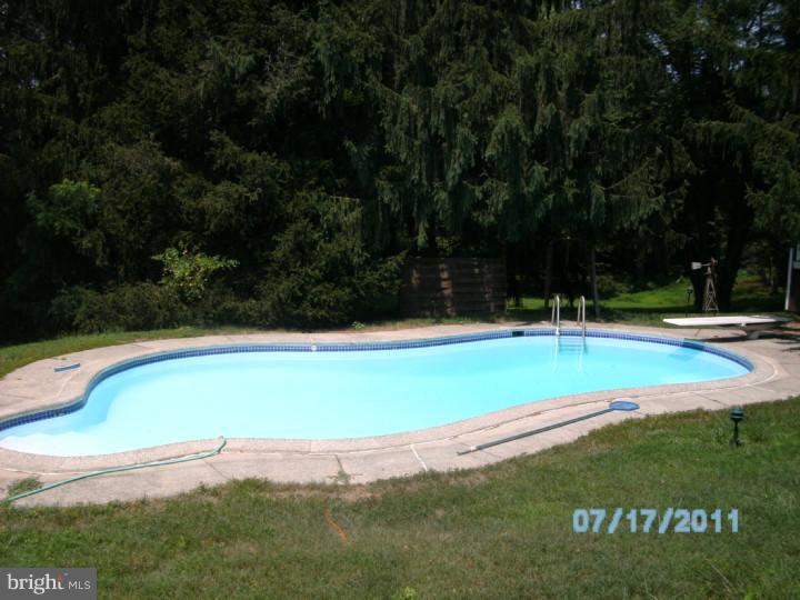 690 Red Lion Road Kennett Square, PA 19348 - Photo 5 of 18 Gallery Image 5