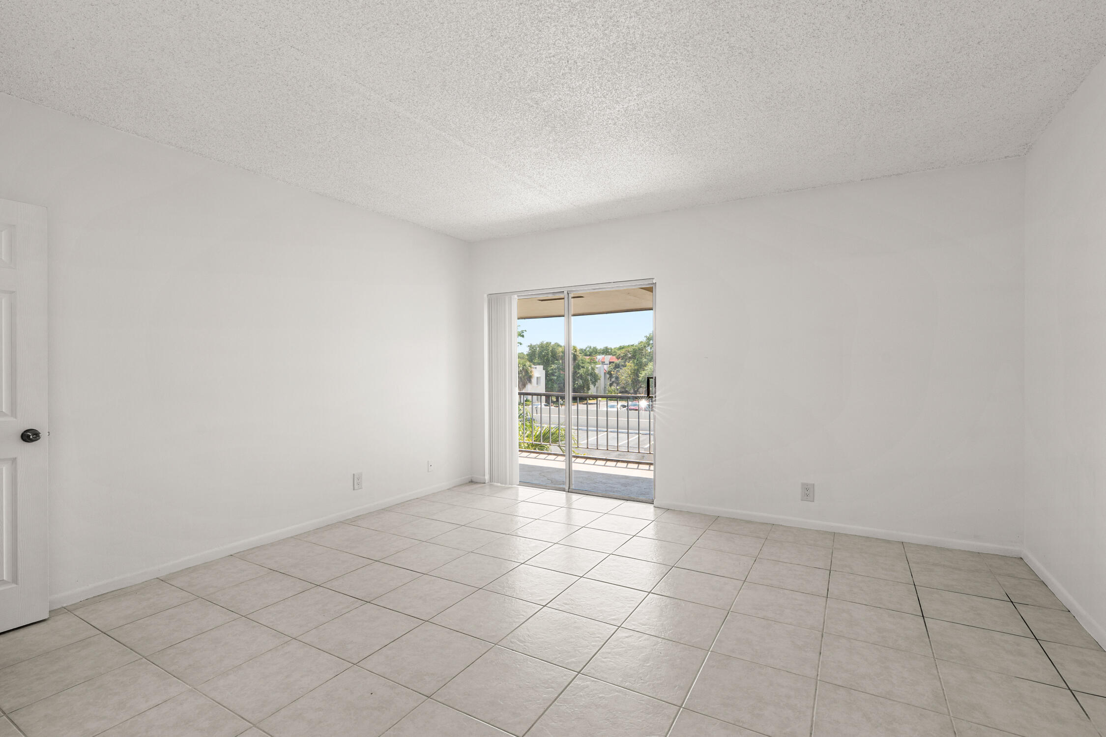 626 Northwest 13th Street, Unit 310 Boca Raton, FL 33486 - Photo 16 of 24 DSC05359