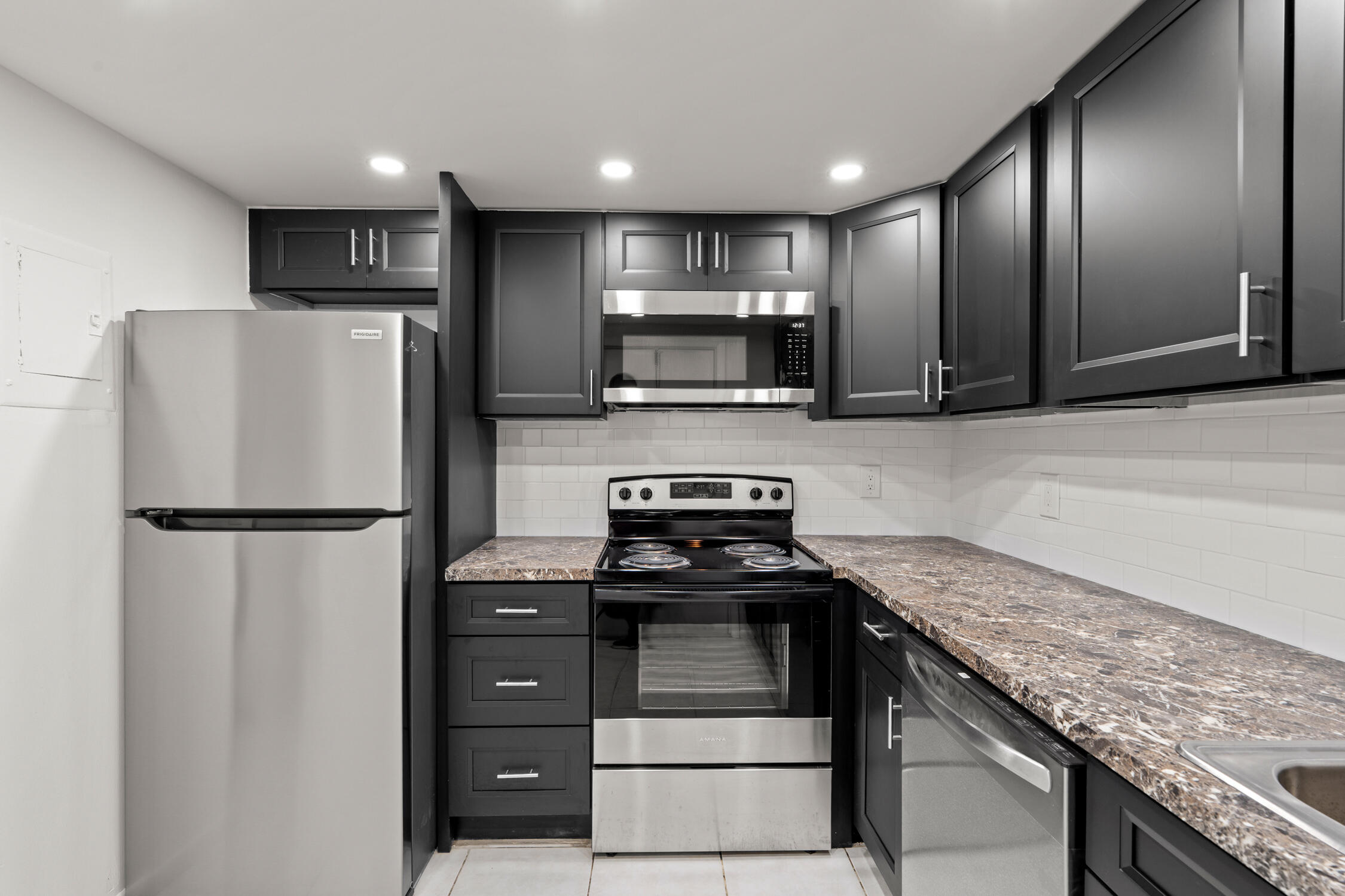 626 Northwest 13th Street, Unit 310 Boca Raton, FL 33486 - Photo 2 of 24 DSC05308