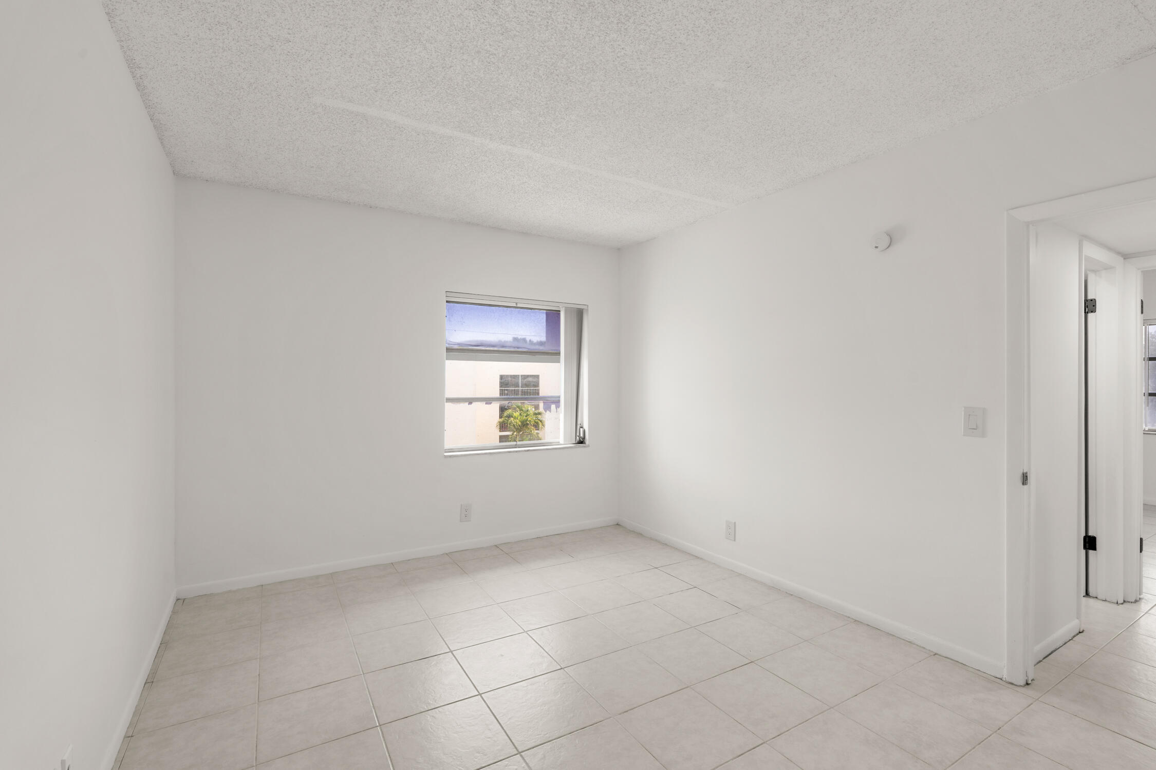 626 Northwest 13th Street, Unit 310 Boca Raton, FL 33486 - Photo 8 of 24 DSC05329