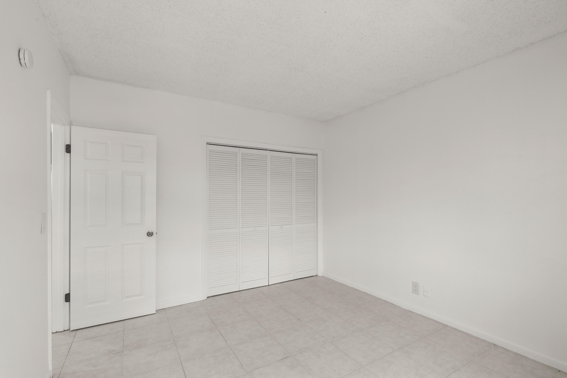626 Northwest 13th Street, Unit 310 Boca Raton, FL 33486 - Photo 10 of 24 DSC05326