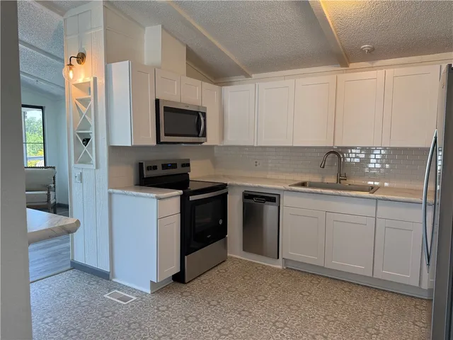 $140,000 | 3835 Gardiner Ferry Road, Unit 13, Corning, CA 96021