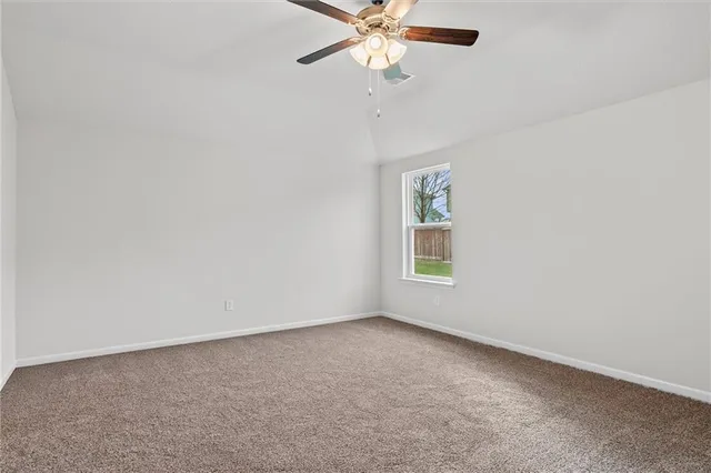 $321,790 | 2288 Woodfield Drive, Tonganoxie, KS 66086