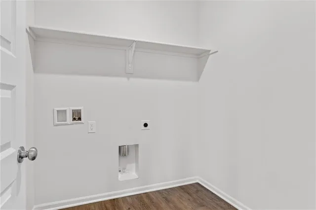 $321,790 | 2288 Woodfield Drive, Tonganoxie, KS 66086