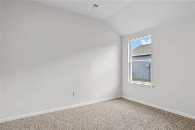 $321,790 | 2288 Woodfield Drive, Tonganoxie, KS 66086