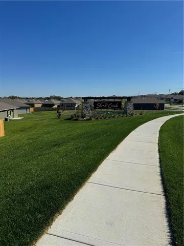 $321,790 | 2288 Woodfield Drive, Tonganoxie, KS 66086