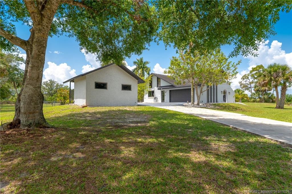 2196 Southwest Ranch Trail Stuart, FL 34997 - Photo 5 of 36 Gallery Image 5