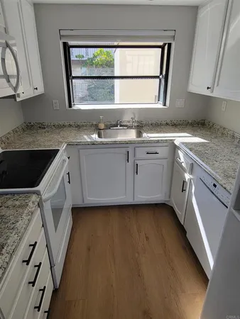 $3,995 | 1263 Robinson Avenue, Unit 12, San Diego, CA 92103