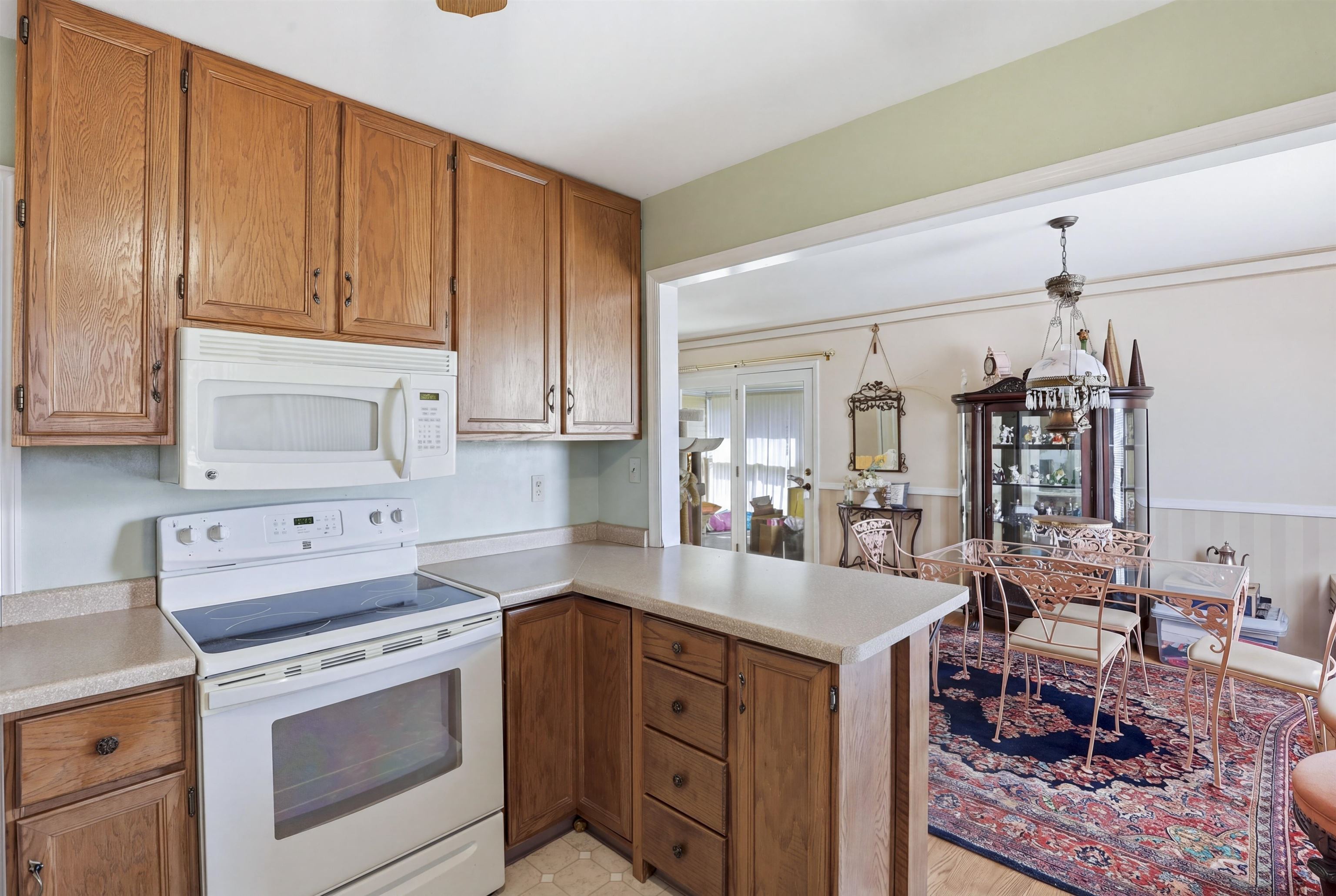 2302 Wisconsin Street Oshkosh, WI 54901 - Photo 12 of 20