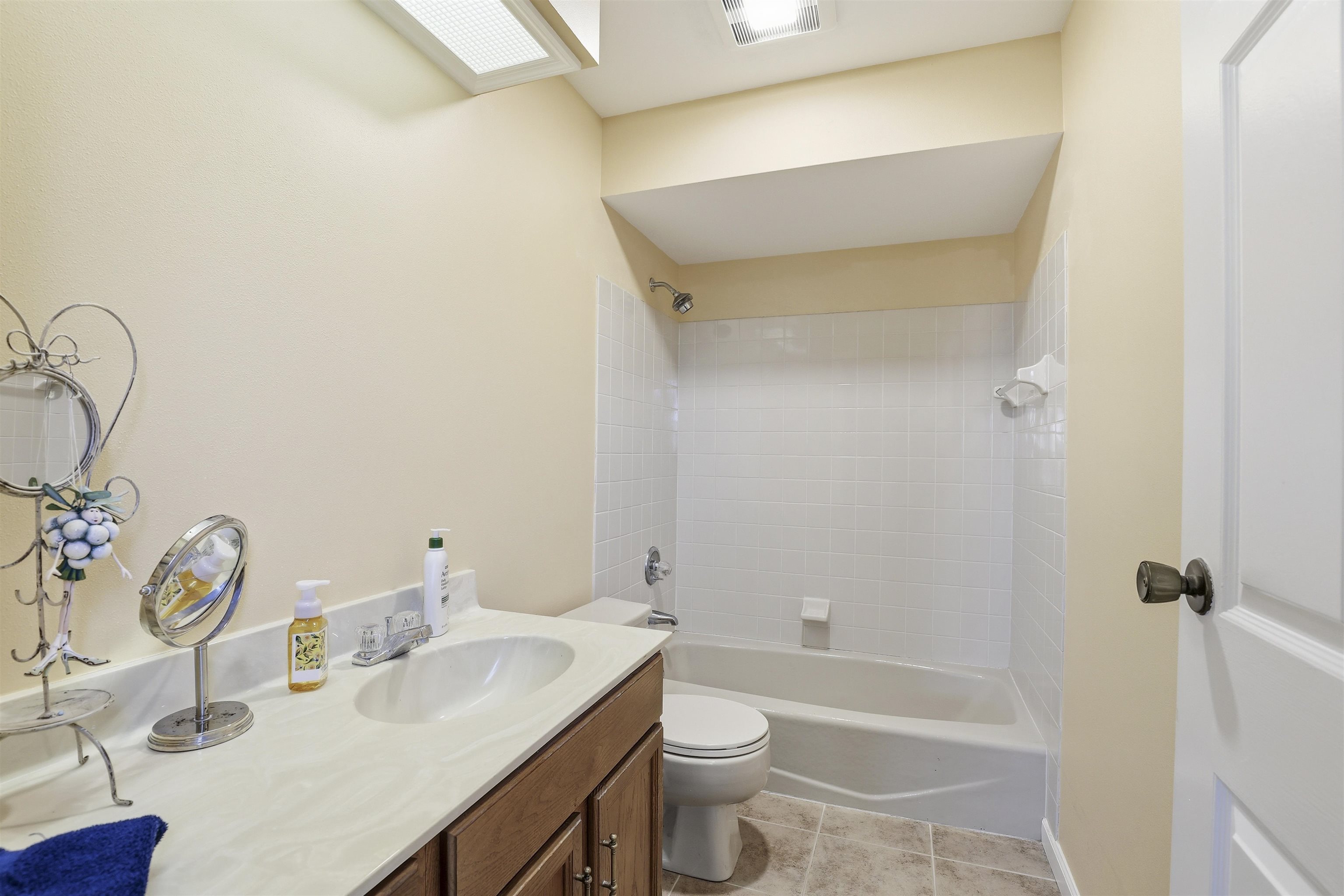 2302 Wisconsin Street Oshkosh, WI 54901 - Photo 15 of 20