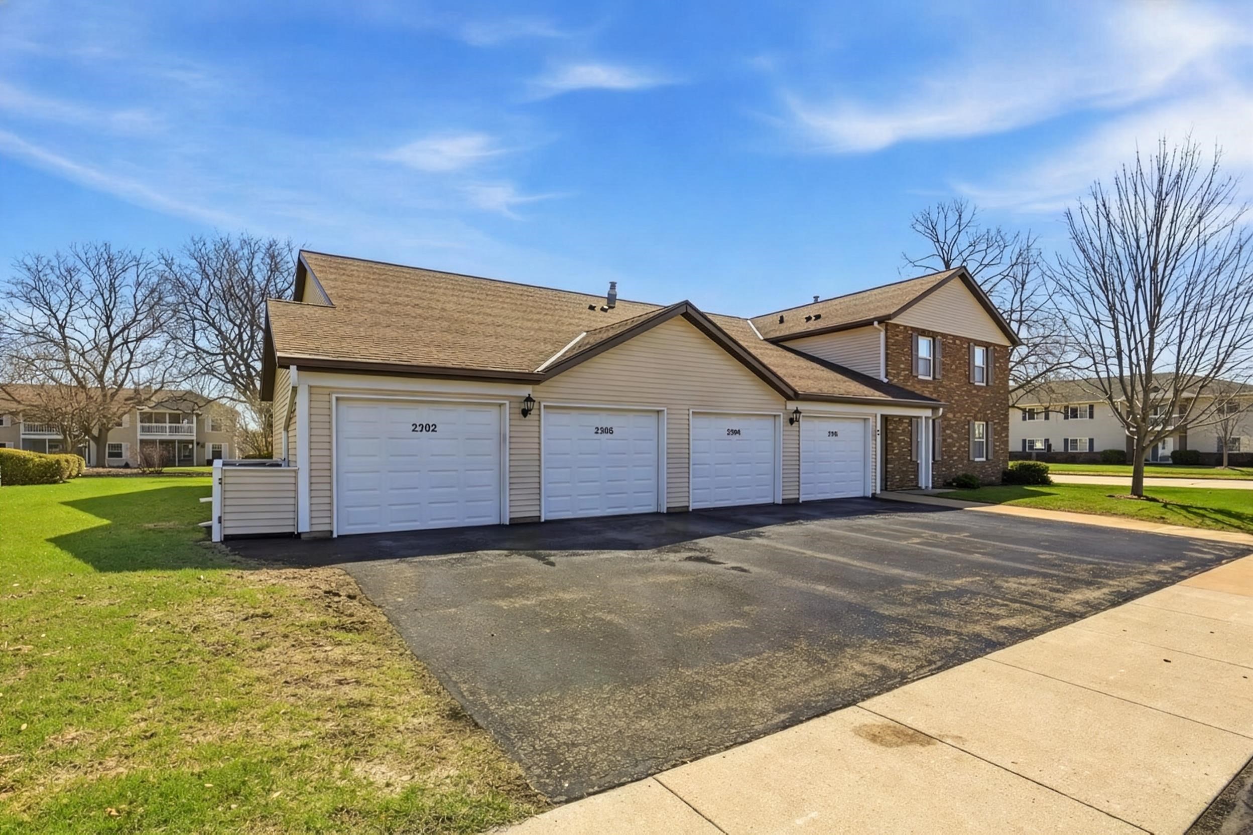 2302 Wisconsin Street Oshkosh, WI 54901 - Photo 3 of 20
