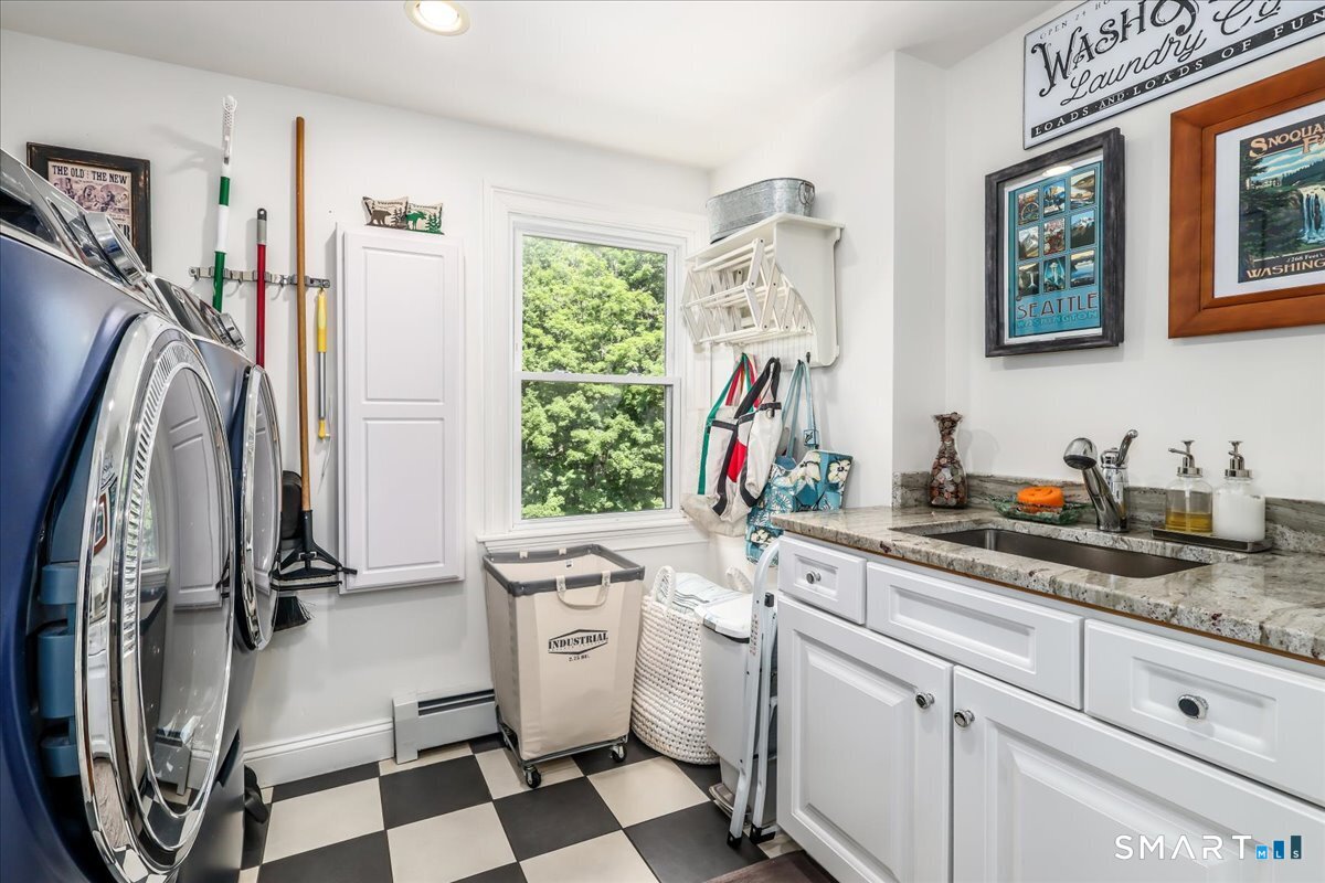 31 Aspen Mill Road Ridgefield, CT 06877 - Photo 24 of 38 First floor laundry