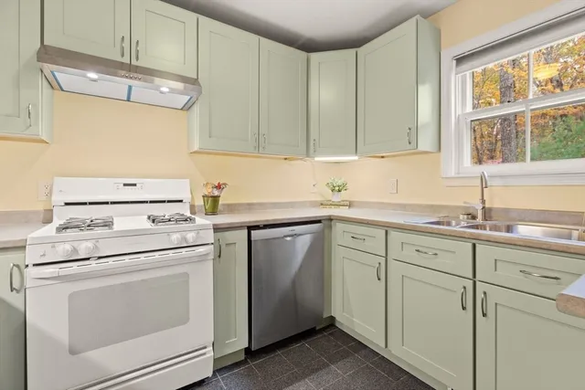 $619,000 | 29d S Commons, Unit D, Lincoln, MA 01773