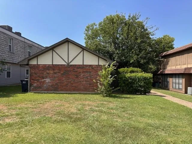 $875 | 4905 El Campo Avenue, Unit A, Fort Worth, TX 76107