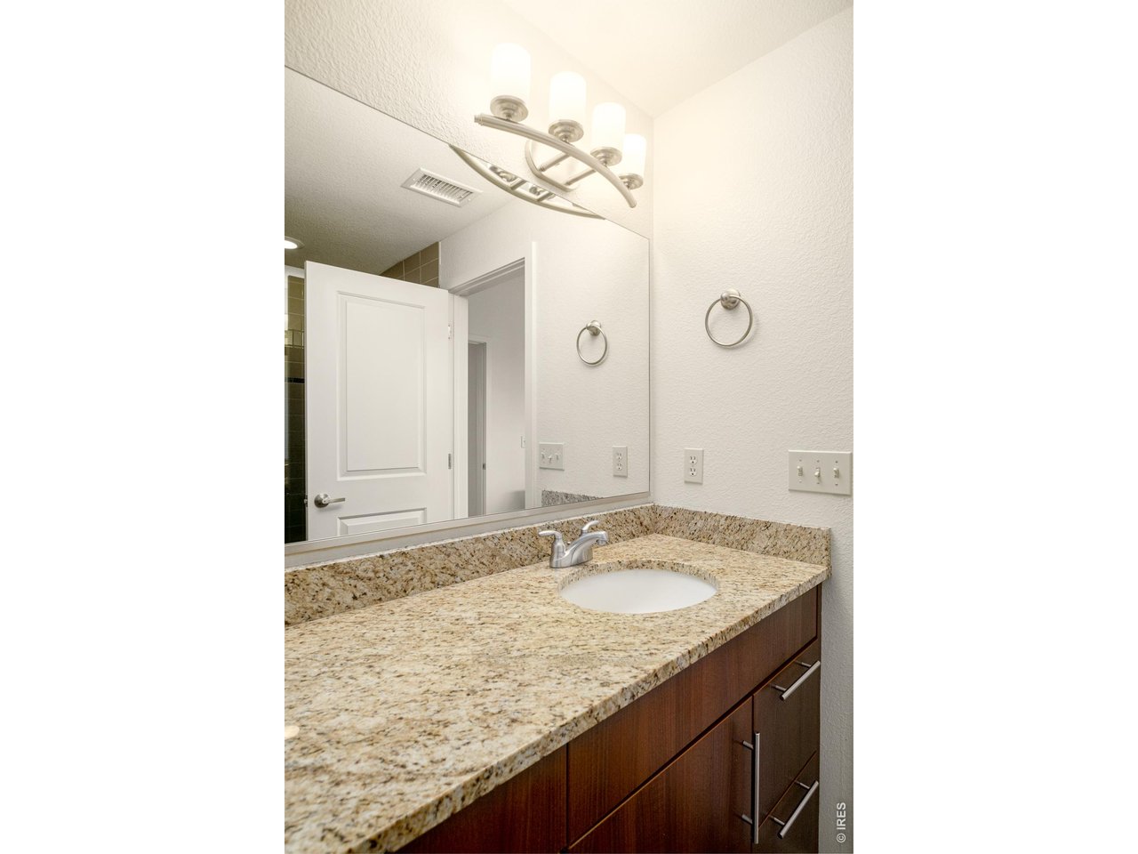 4555 13th Street, Unit 2A Boulder, CO 80304 - Photo 14 of 25 ...& a private 3/4 bathroom...