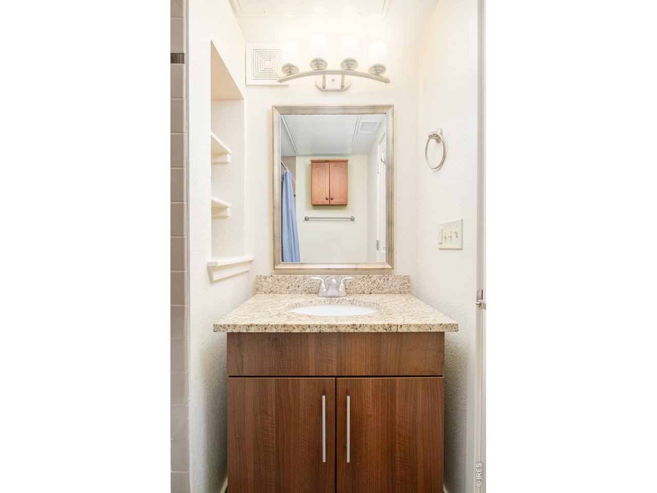 4555 13th Street, Unit 2A Boulder, CO 80304 - Photo 18 of 25 2nd bathroom adjacent to the 2nd bedroom...