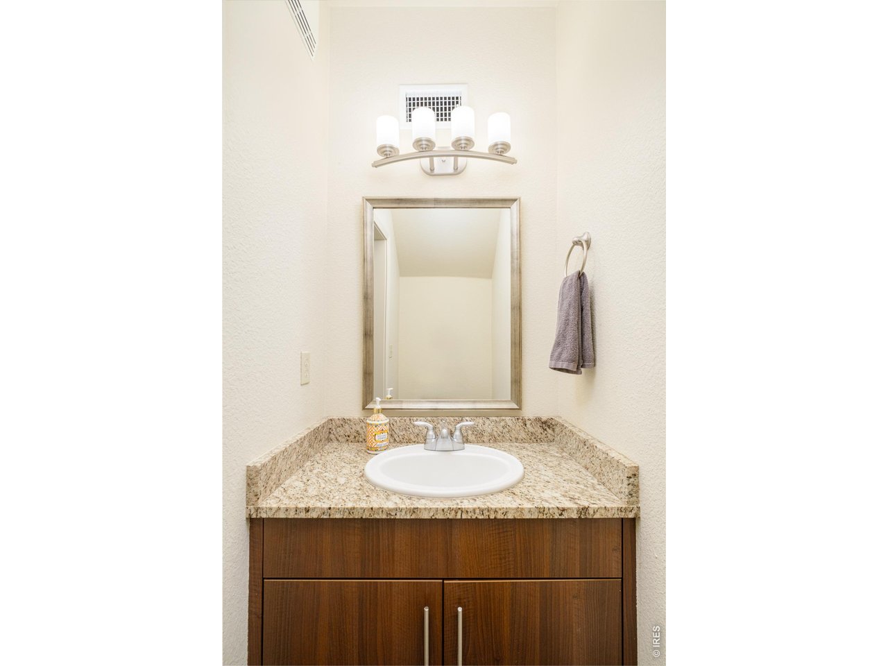 4555 13th Street, Unit 2A Boulder, CO 80304 - Photo 4 of 25 work space powder room