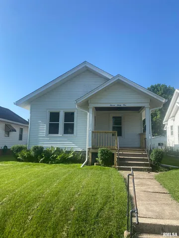$1,350 | 1131 East Garfield Street, Davenport, IA 52803