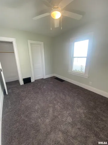 $1,350 | 1131 East Garfield Street, Davenport, IA 52803