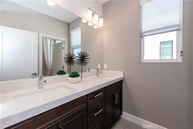 $5,300 | 255 Sawbuck, Irvine, CA 92618