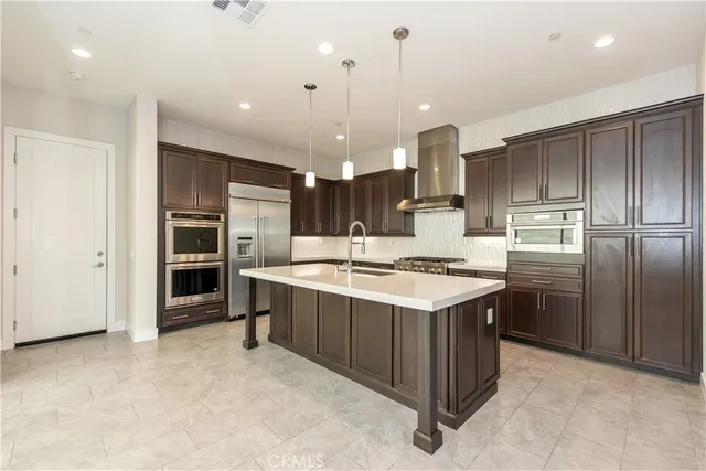 $5,300 | 255 Sawbuck, Irvine, CA 92618