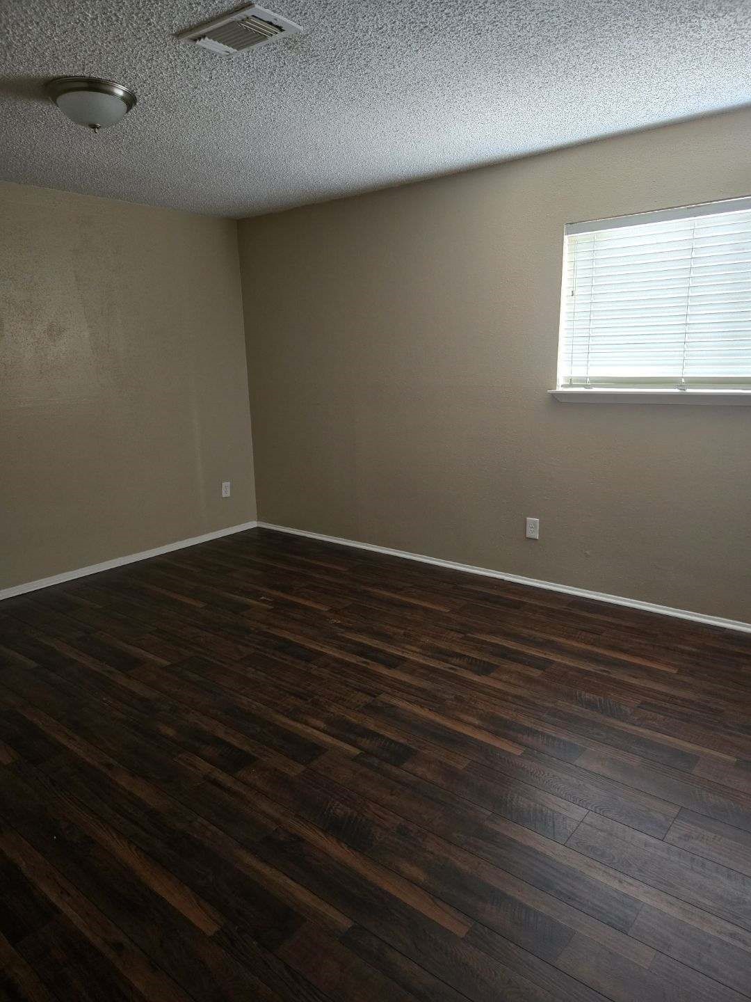 6601 Sands Point Drive, Unit 56 Houston, TX 77074 - Photo 7 of 8 Secondary Bedroom