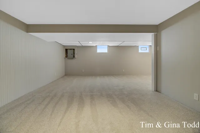 $299,900 | 1628 Ira Avenue Northwest, Grand Rapids, MI 49504