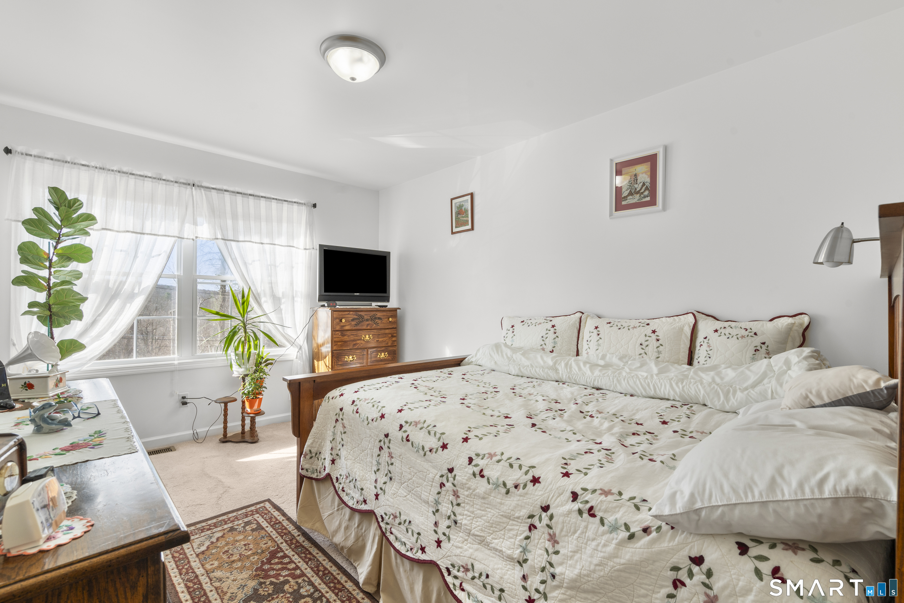 86 Hyde Street Torrington, CT 06790 - Photo 17 of 37