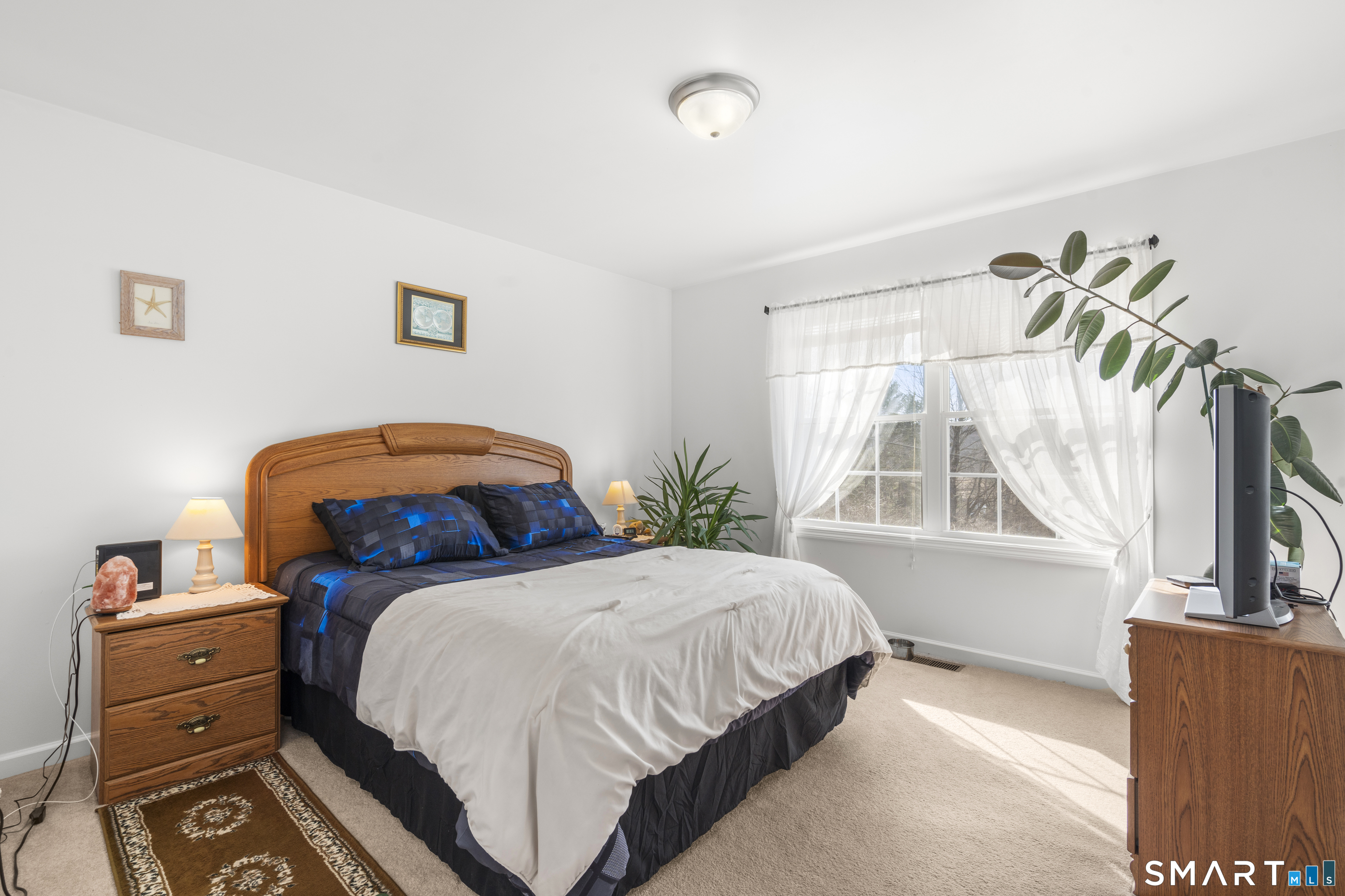 86 Hyde Street Torrington, CT 06790 - Photo 25 of 37