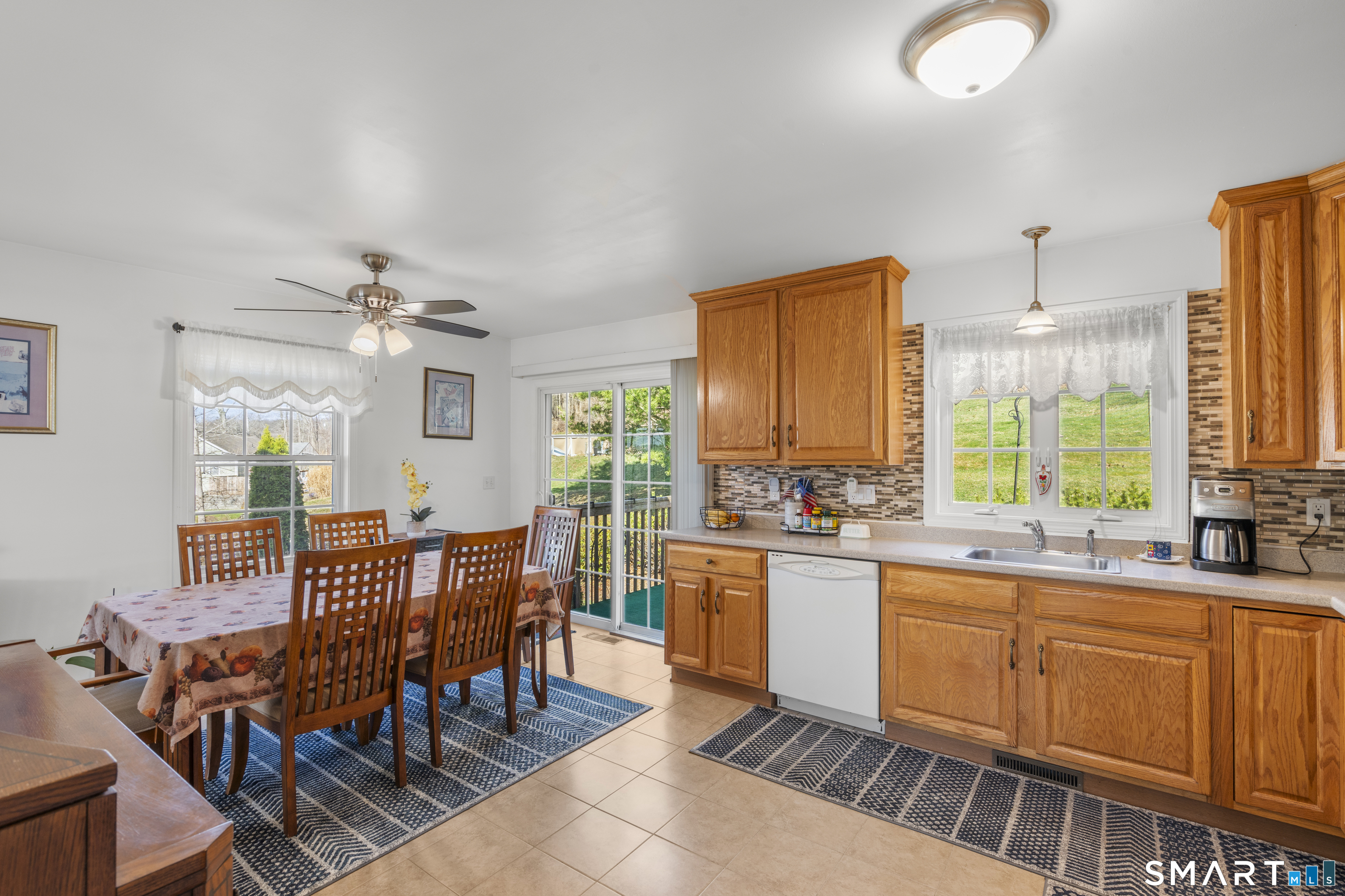 86 Hyde Street Torrington, CT 06790 - Photo 6 of 37