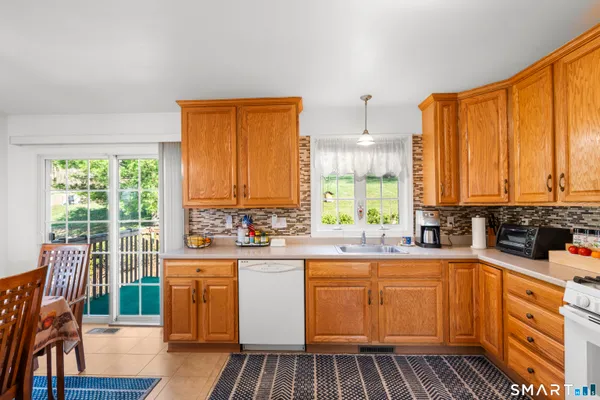 $399,900 | 86 Hyde Street, Torrington, CT 06790